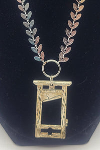 GUILLOTINE \\\ necklace