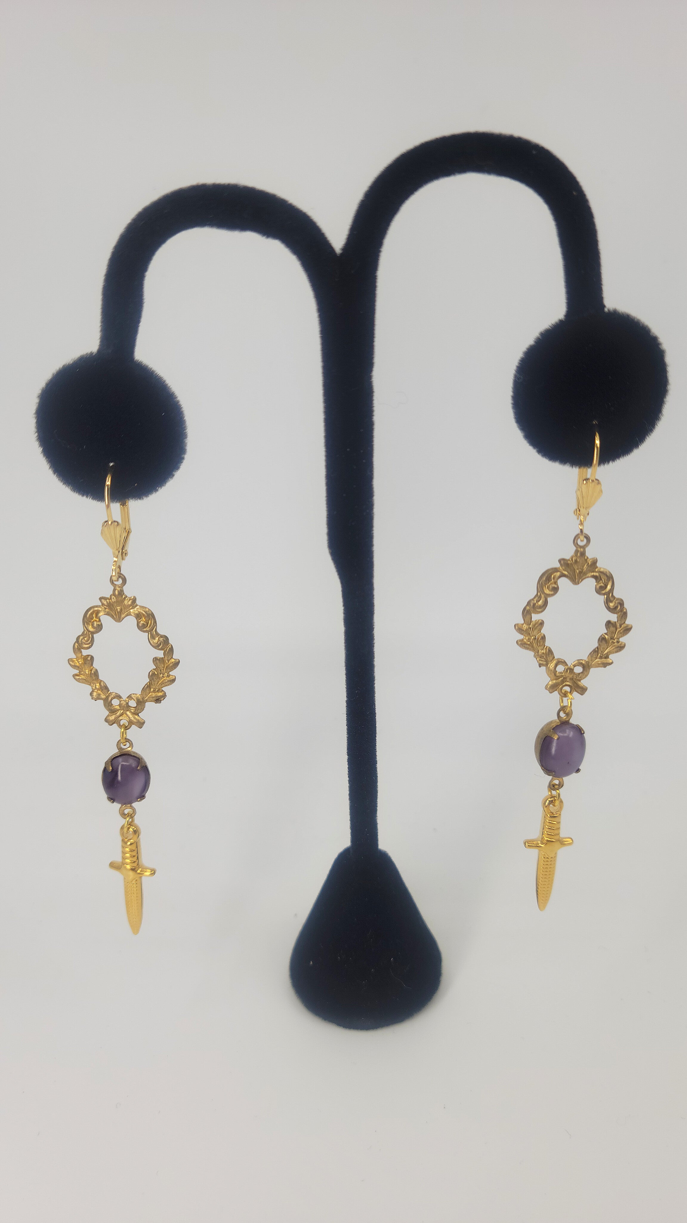 QUEEN MARGARET \\\ earrings